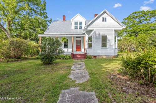 21021 Old River Rd, Vancleave, MS, 39565-6517 | Card Image