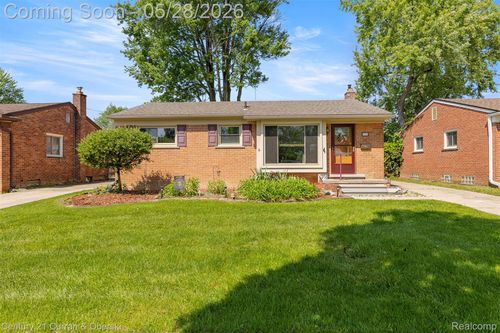 8245 N Hubbard St, Westland, MI, 48185-1409 | Card Image