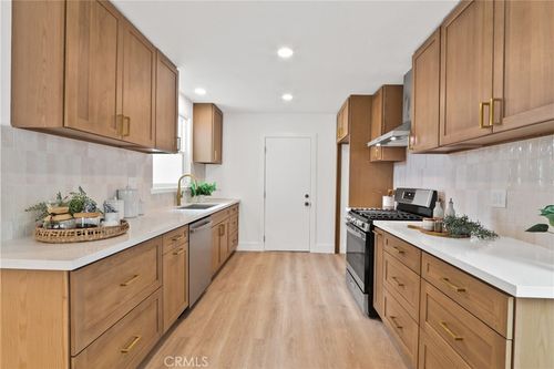 802 Bejay Pl, San Pedro, CA, 90731-1217 | Card Image