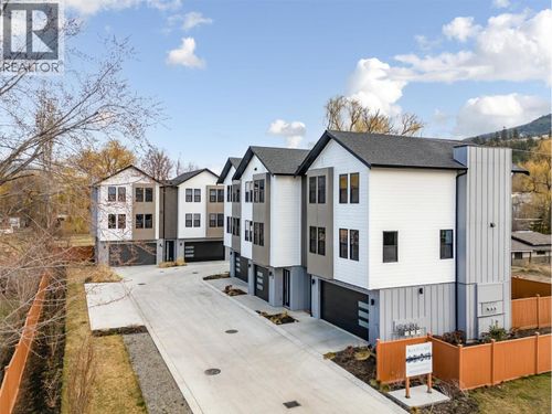 2-3590 Redecopp Rd, Lake Country, BC, V4V1X5 | Card Image