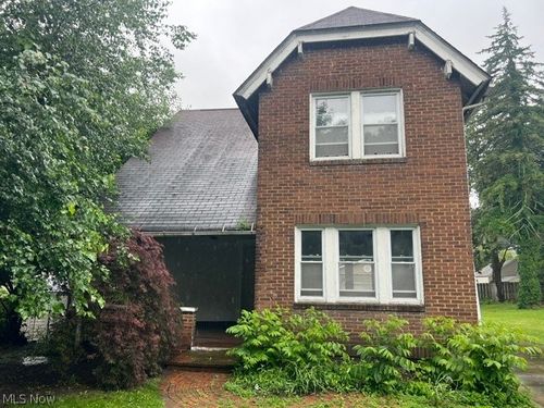 462 Watson Street, Akron, OH, 44305 | Card Image