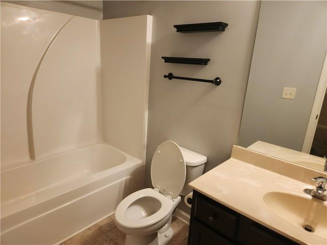 2727 Morgan Glen Rd, Townhouse with 2 bedrooms, 3 bathrooms and null parking in Buford GA | Image 8