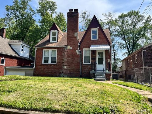 6740 Robbins Ave, Saint Louis, MO, 63133-1623 | Card Image