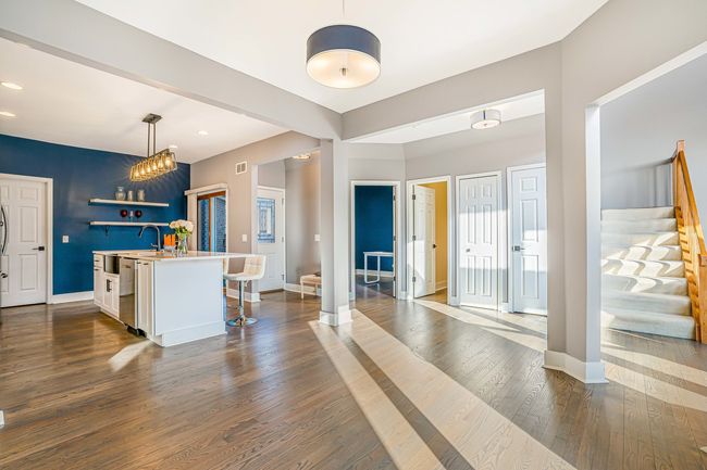 971 Heathrow Ln, Townhouse with 3 bedrooms, 3 bathrooms and 2 parking in Naperville IL | Image 6