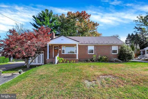 331 S Artizan St, WILLIAMSPORT, MD, 21795-2003 | Card Image