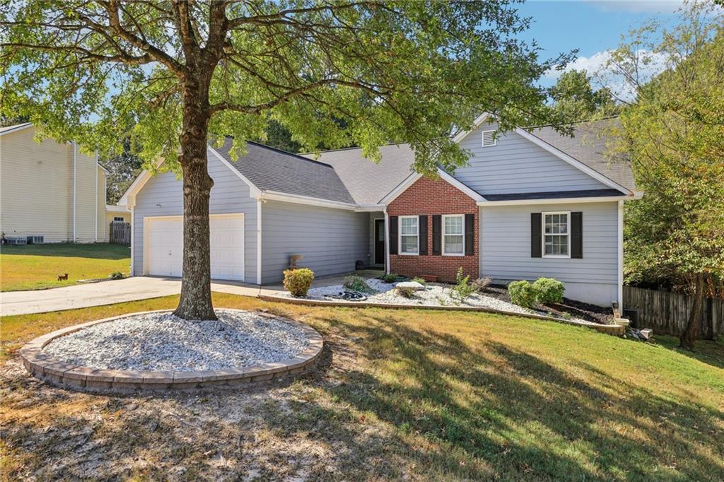 Pebblestone Dr, Loganville, GA 30052