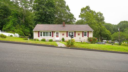 83 View Ter, East Haven, CT, 06512-1446 | Card Image