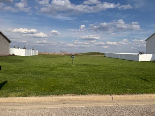 53 Brookstone Circle, Bloomington, IL, 61704 | Card Image