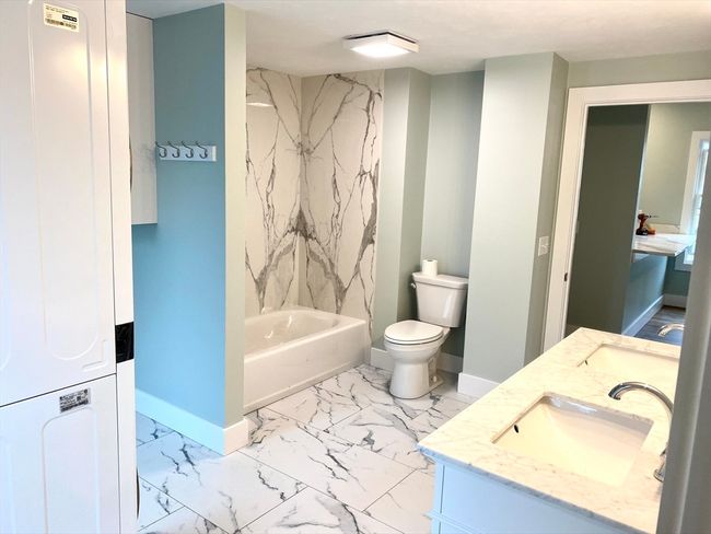 APT-2 - 20 Reeves St, Condo with 3 bedrooms, 1 bathrooms and 2 parking in Worcester MA | Image 39