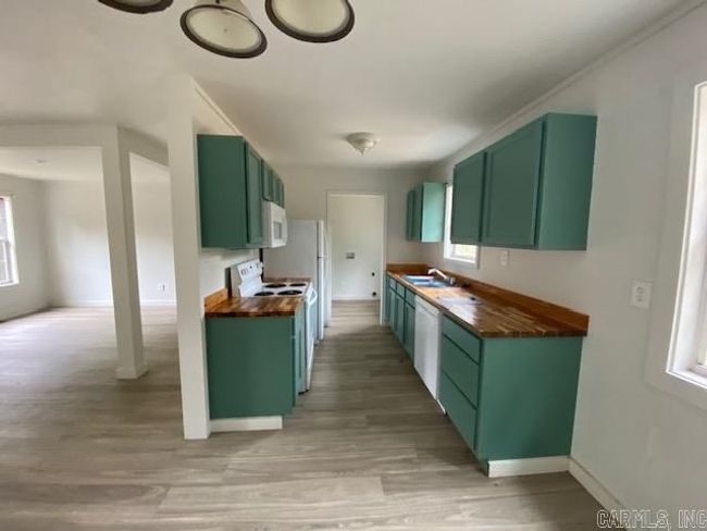 3076 Greers Ferry Rd, Home with 2 bedrooms, 1 bathrooms and null parking in Drasco AR | Image 11