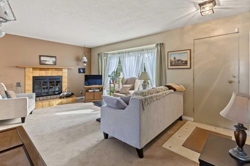 148 Marwood Cir Ne, Calgary, AB, T2A2S2 | Card Image