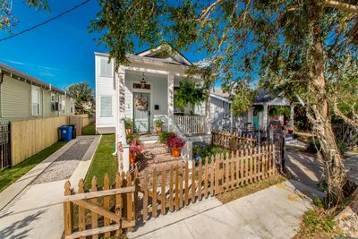 1614 Eagle St, House other with 3 bedrooms, 2 bathrooms and null parking in New Orleans LA | Image 2