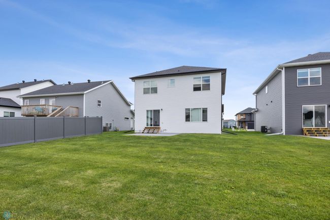 Rear Exterior | Image 30