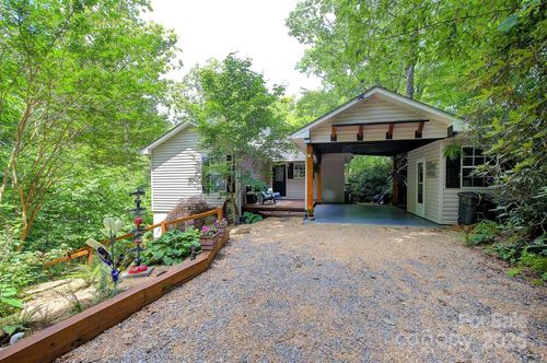 554 Pisgah Forest Dr, Pisgah Forest, NC, 28768-9861 | Card Image