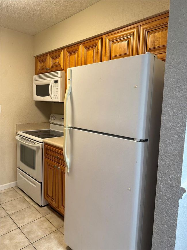 APT-302 - 13287 Arbor Pointe Cir, Condo with 2 bedrooms, 2 bathrooms and null parking in TAMPA FL | Image 7