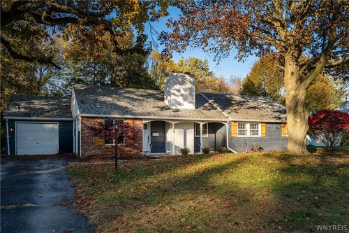 8372 Kimberly Rd, Buffalo, NY, 14221-6165 | Card Image