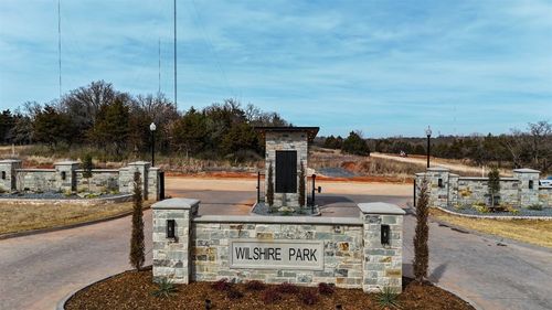 8266 E Wilshire Park Drive, Oklahoma City, OK, 73111 | Card Image