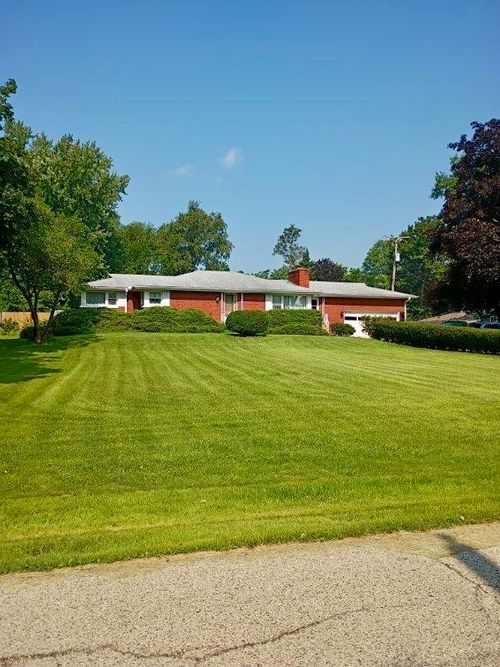 515 Country Club Dr, McHenry, IL, 60050-5679 | Card Image