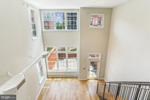 211-1610 N Queen St, ARLINGTON, VA, 22209-2814 | Card Image