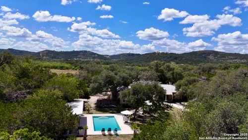 512 River Rd, Concan, TX, 78838 | Card Image