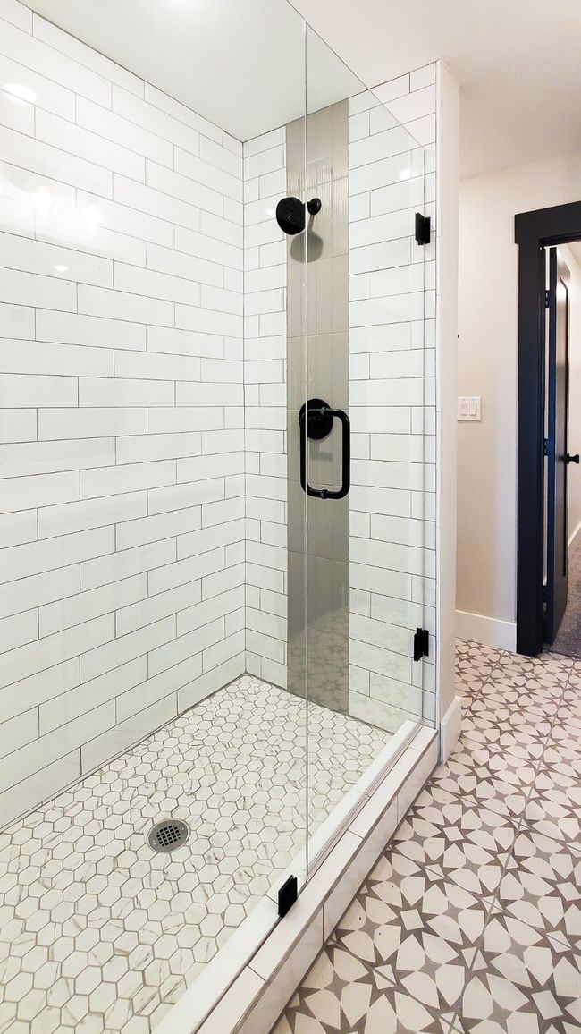 Image of Model Home. Actual Floor Plan and Finishes May Vary. | Image 11