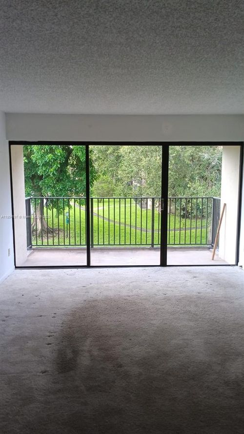 apt-56-5835 Washington St, Hollywood, FL, 33023-7411 | Card Image