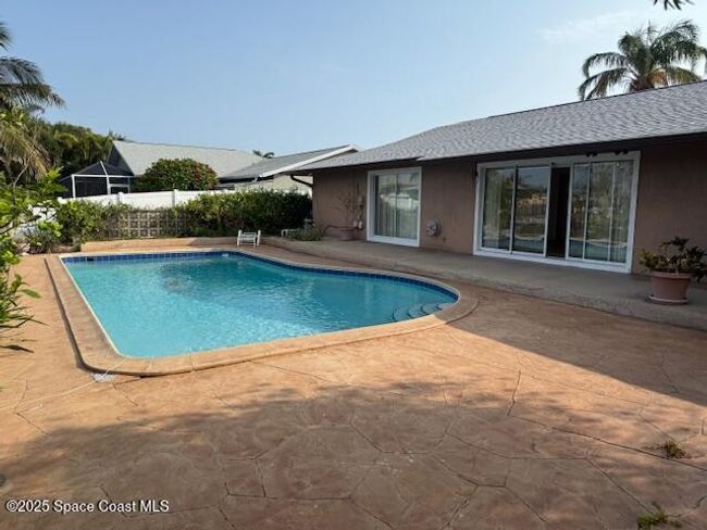 20 Crystal River Dr, House other with 3 bedrooms, 2 bathrooms and null parking in Cocoa Beach FL | Image 6