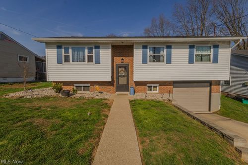 2310 Randolph Dr, Parkersburg, WV, 26104-1509 | Card Image