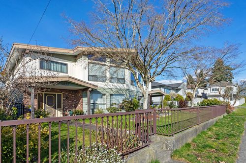 5825 Clinton St, Burnaby, BC, V5J2M4 | Card Image