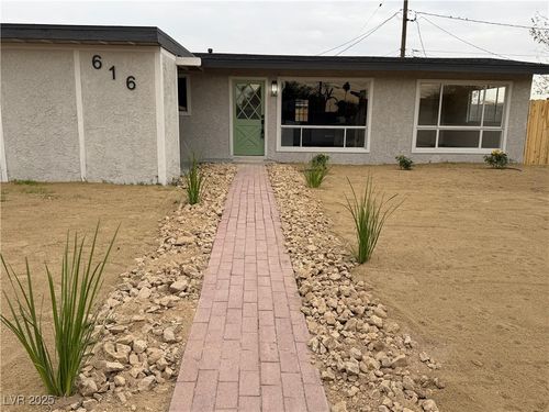 616 Bowman Ave, Las Vegas, NV, 89106-2633 | Card Image