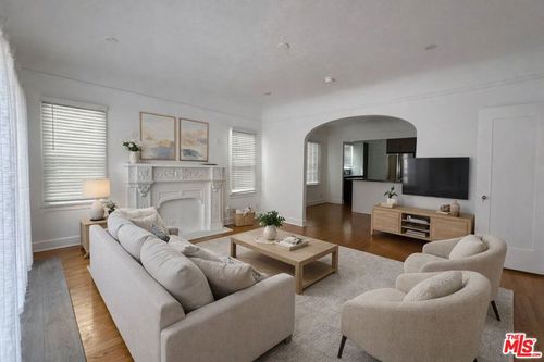 856 S Gramercy Pl, Los Angeles, CA, 90005-3448 | Card Image