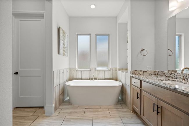 908 Falcon Hollow Ln, House other with 4 bedrooms, 4 bathrooms and 3 parking in Pinehurst TX | Image 27
