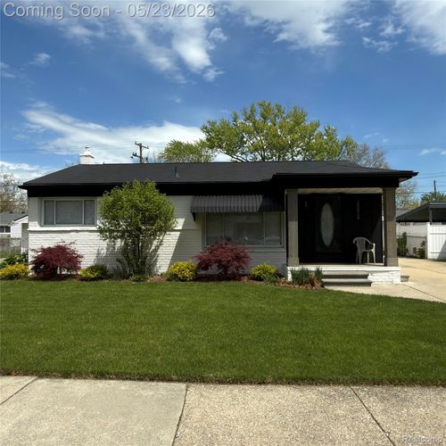 29824 Manhattan St, Saint Clair Shores, MI, 48082-1620 | Card Image