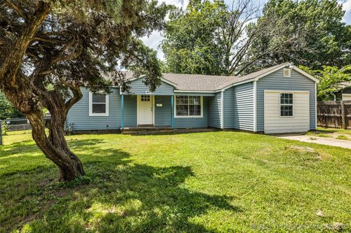 4244 S 27th West Ave, Tulsa, OK, 74107-6530 | Card Image