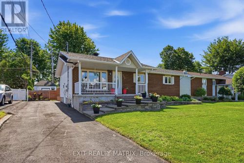 775 Edmond St, Hawkesbury, ON, K6A2Y6 | Card Image