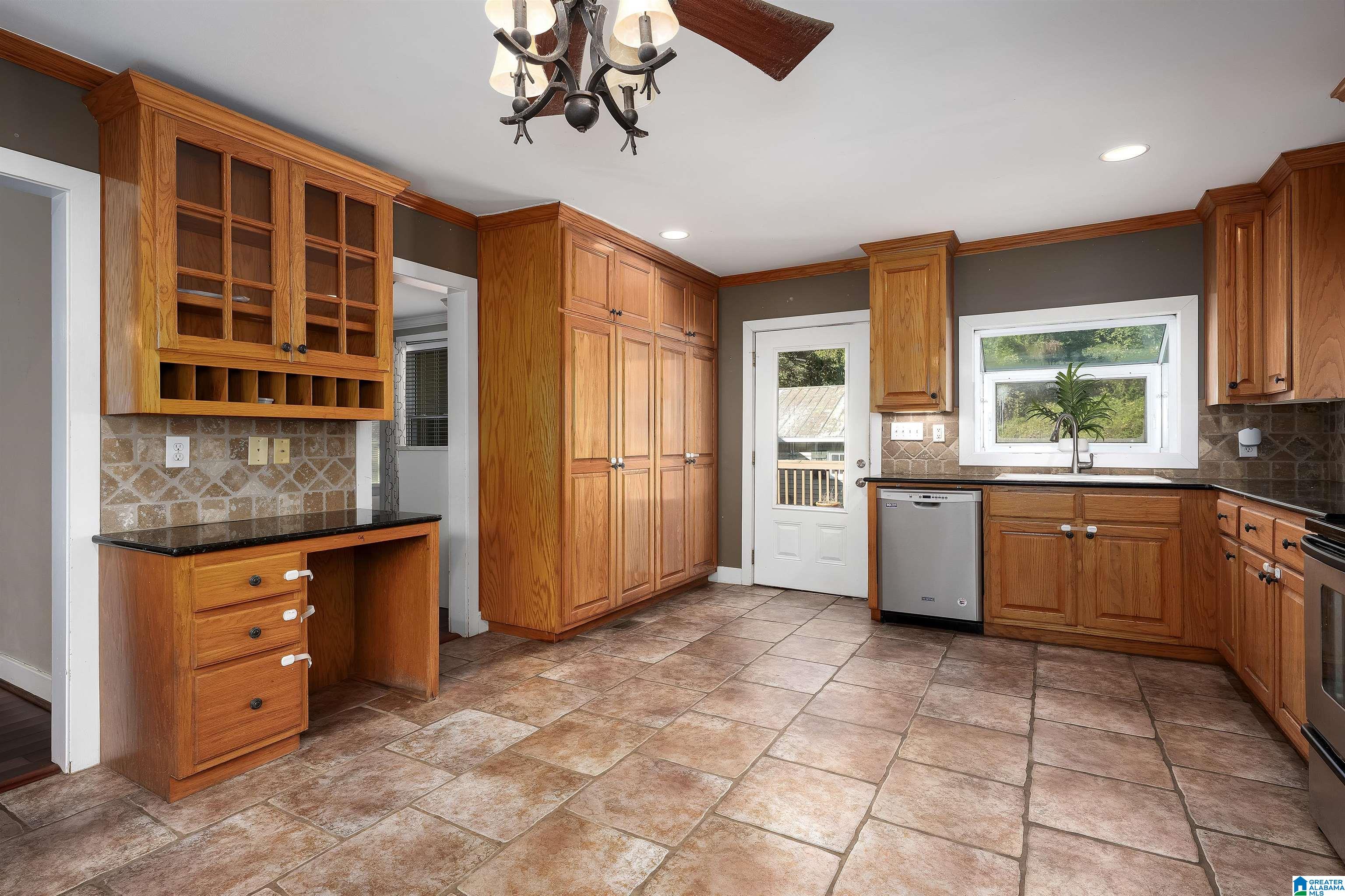 Residential in TRUSSVILLE 5