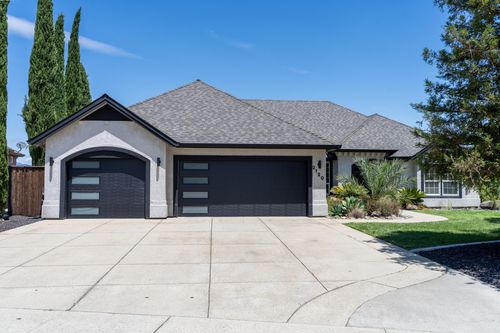 2120 Tradition Way, Redding, CA, 96001-6307 | Card Image