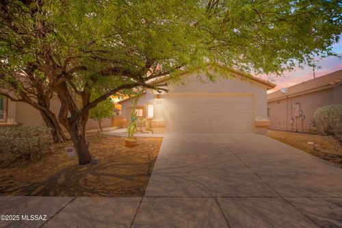 6666 W Winter Valley Way, Tucson, AZ, 85757-6952 | Card Image