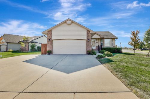 305 W Meadowsweet Ct, Andover, KS, 67002 | Card Image