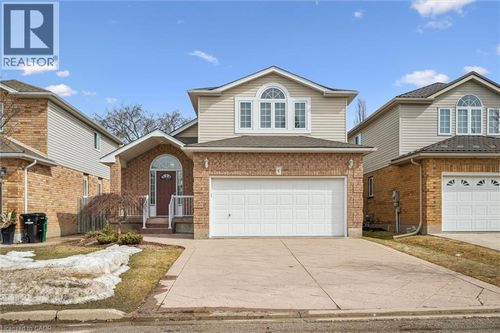 6 Keller Cres, Kitchener, ON, N2N3M7 | Card Image
