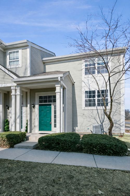 34314 N Barberry Rd, Round Lake Beach, IL, 60073-3445 | Card Image