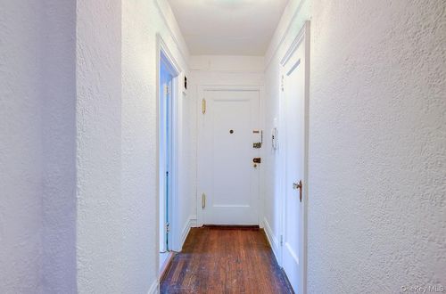 apt-2h-109 Ascan Ave, Forest Hills, NY, 11375-5305 | Card Image