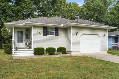 1063 Linwood Rd, Merriam Woods Village, MO, 65740-9401 | Card Image