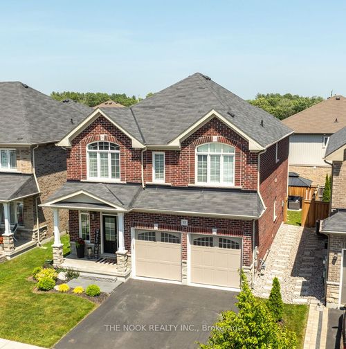 207 Crombie St, Bowmanville, ON, L1C0T8 | Card Image