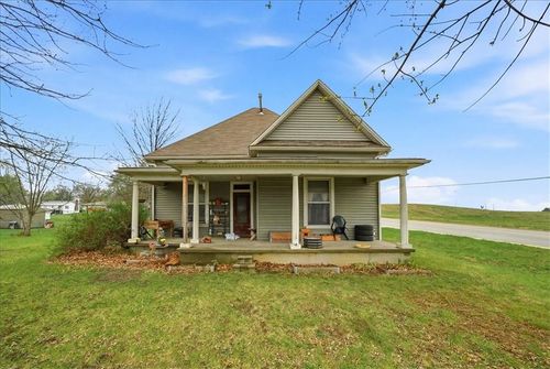 502 S Clinton St, Oak Grove, MO, 64075-9724 | Card Image