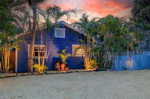 722 Gulf Blvd, INDIAN ROCKS BEACH, FL, 33785-2623 | Card Image