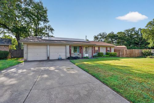 184 Oakhurst Dr, Bedford, TX, 76022-6227 | Card Image