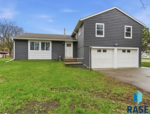 402 E 4th St Street, Hartford, SD, 57033 | Card Image