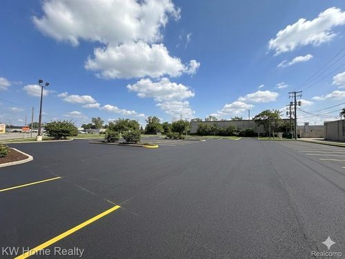 20800 Groesbeck Hwy, Warren, MI, 48089-4911 | Card Image
