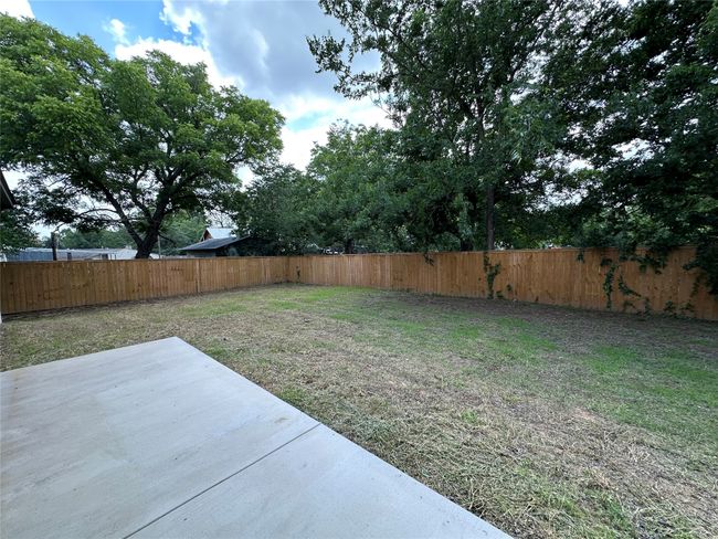 317 N Clark St, House other with 3 bedrooms, 2 bathrooms and null parking in Comanche TX | Image 33